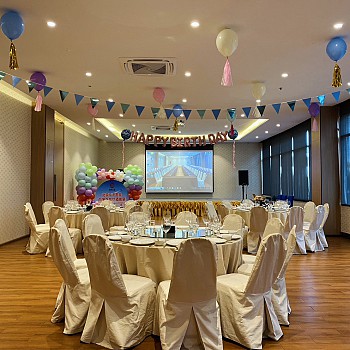 Meeting Roomalt=