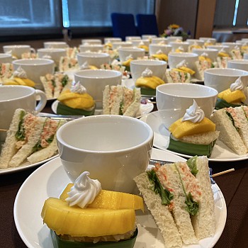 Meeting Roomalt=