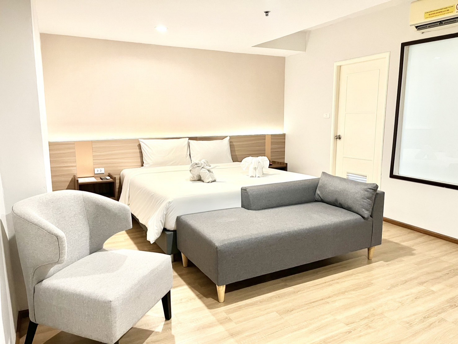 Srivaree Room
