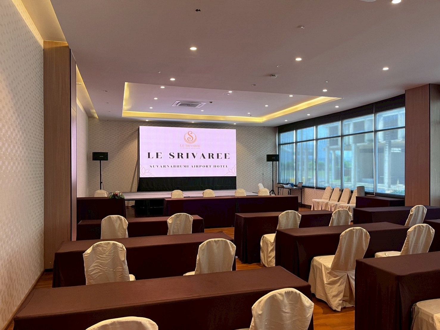 Le Srivaree Suvarnabhumi Airport Hotel
